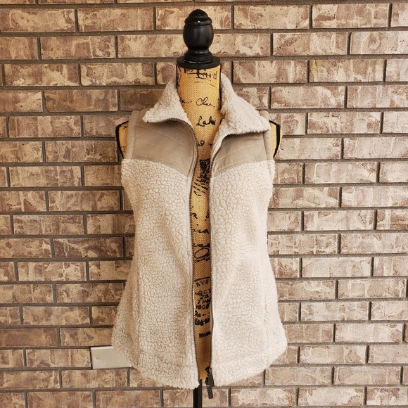 Browning Jackets & Blazers - New Browning Snowberry vest women's medium pelican